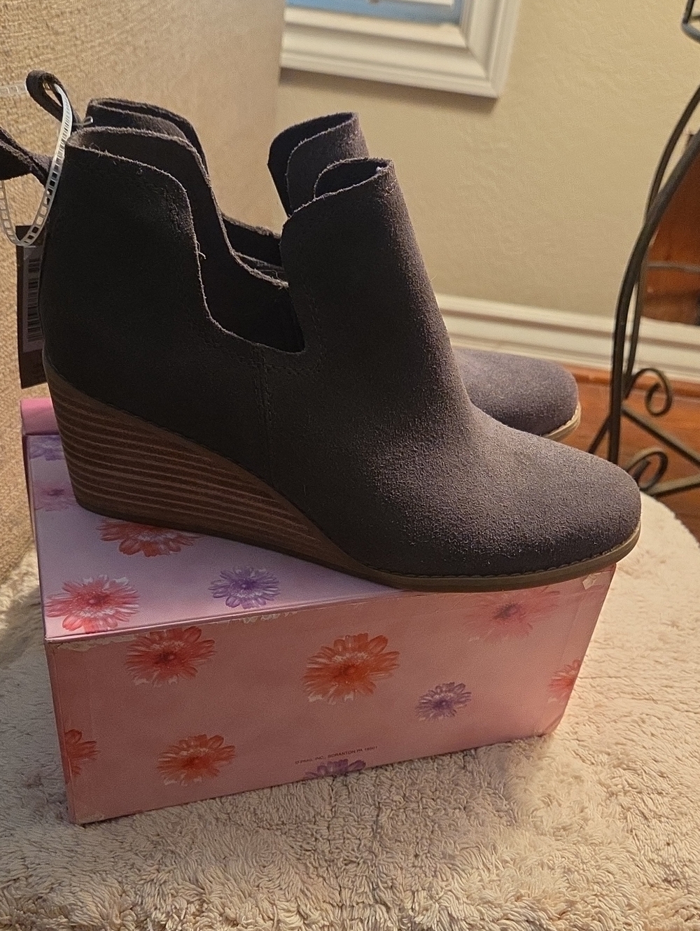 Women’s TOMS Slate Gray Wedge Ankle Booties